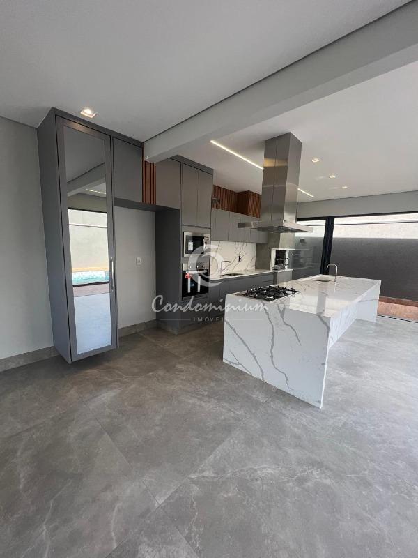 Casa de Condomínio com 3 quartos à venda, 235m² — foto 4 de 24