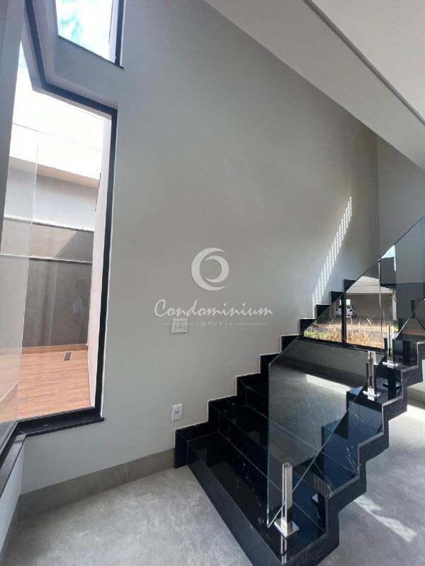 Casa de Condomínio com 3 quartos à venda, 235m² — foto 15 de 24