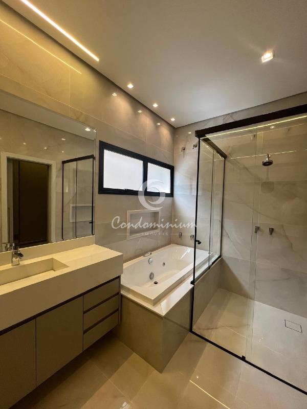 Casa de Condomínio com 3 quartos à venda, 235m² — foto 14 de 24