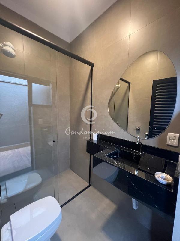 Casa de Condomínio com 3 quartos à venda, 235m² — foto 10 de 24