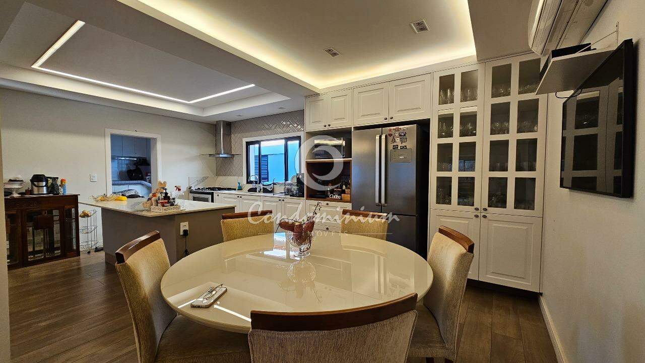 Casa de Condomínio com 4 quartos à venda, 400m² — foto 8 de 24