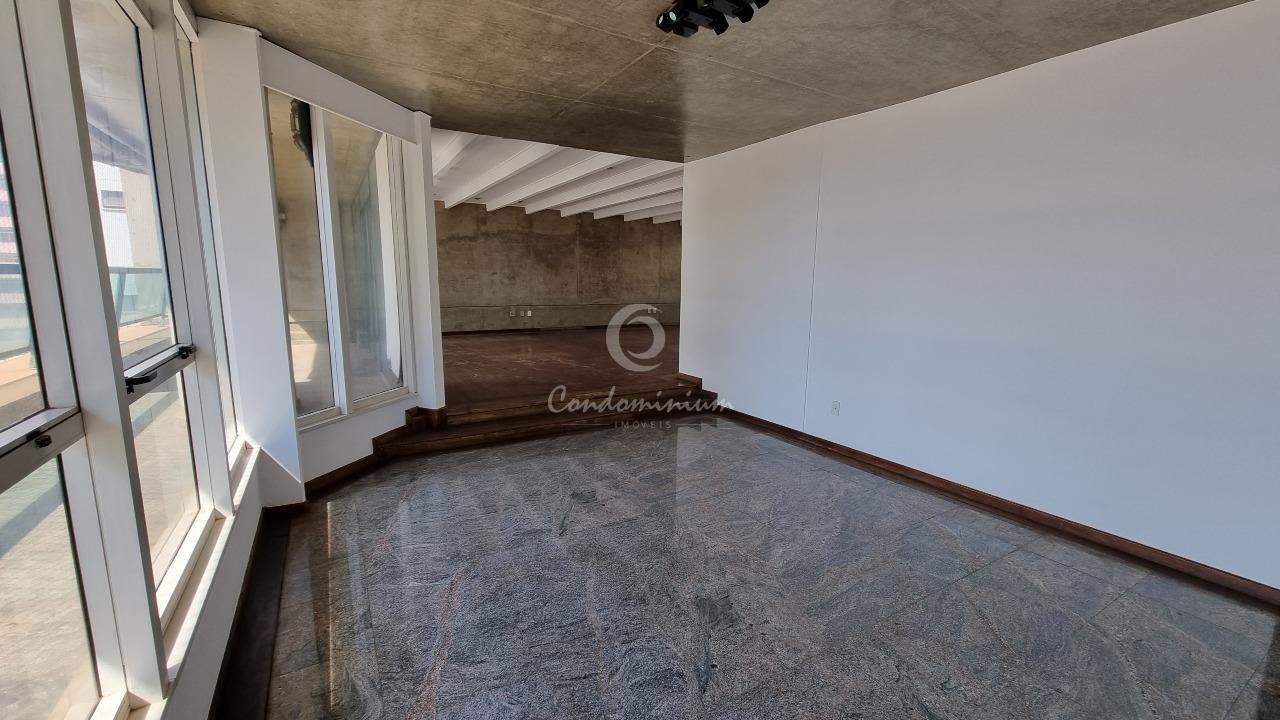 Apartamento com 4 quartos à venda, 360m² — foto 13 de 30