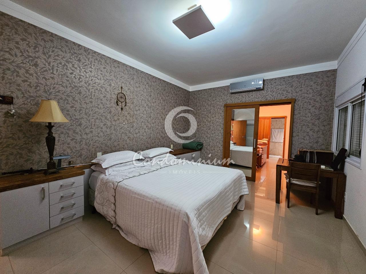 Casa de Condomínio com 4 quartos à venda, 377m² — foto 22 de 40