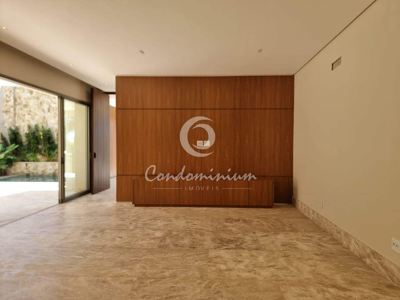Casa de Condomínio com 3 quartos à venda, 230m² — foto 9 de 33