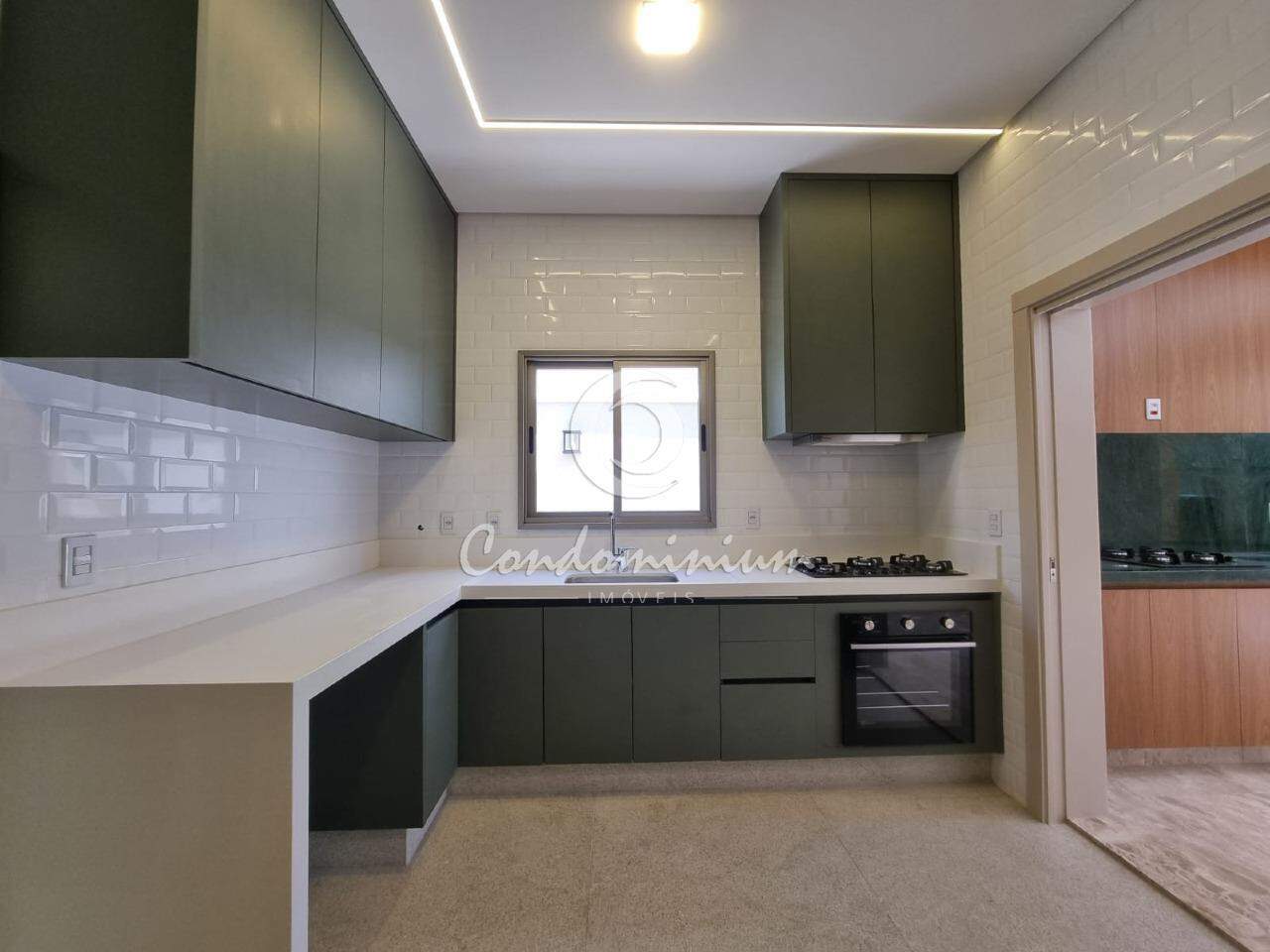 Casa de Condomínio com 3 quartos à venda, 230m² — foto 14 de 33