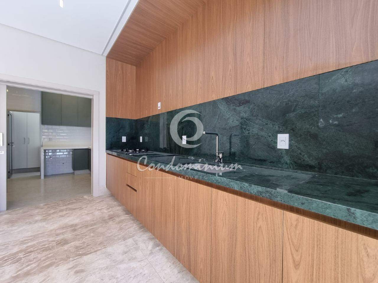 Casa de Condomínio com 3 quartos à venda, 230m² — foto 13 de 33