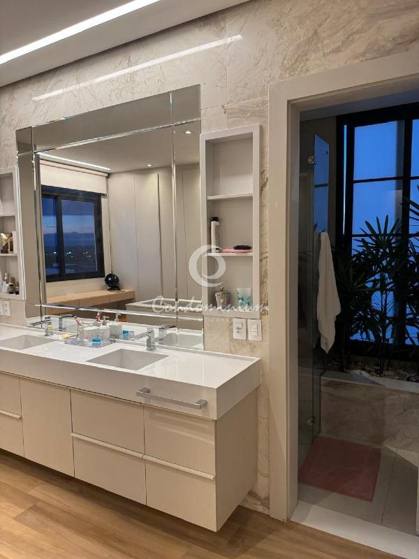 Casa de Condomínio com 3 quartos à venda, 370m² — foto 18 de 48