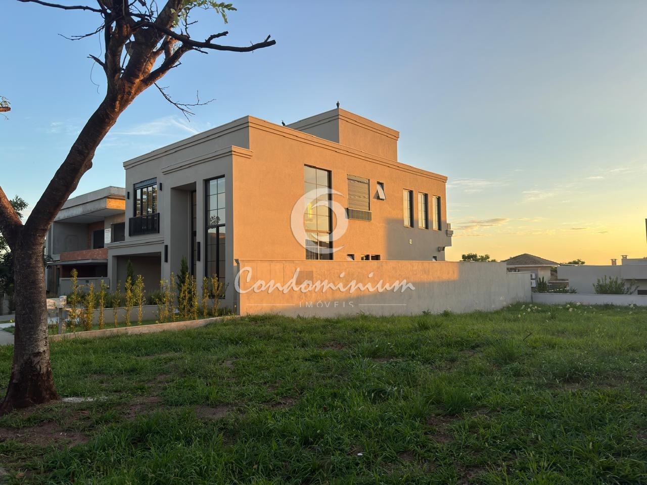 Casa de Condomínio com 3 quartos à venda, 370m² — foto 2 de 48