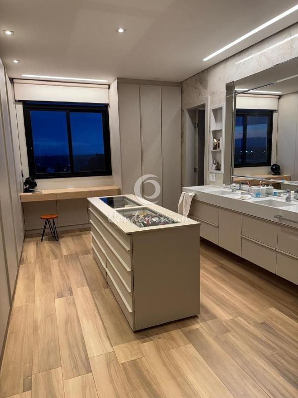 Casa de Condomínio com 3 quartos à venda, 370m² — foto 17 de 48