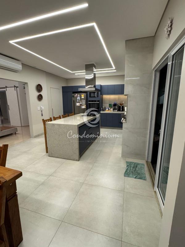 Casa de Condomínio com 3 quartos à venda, 158m² — foto 12 de 28