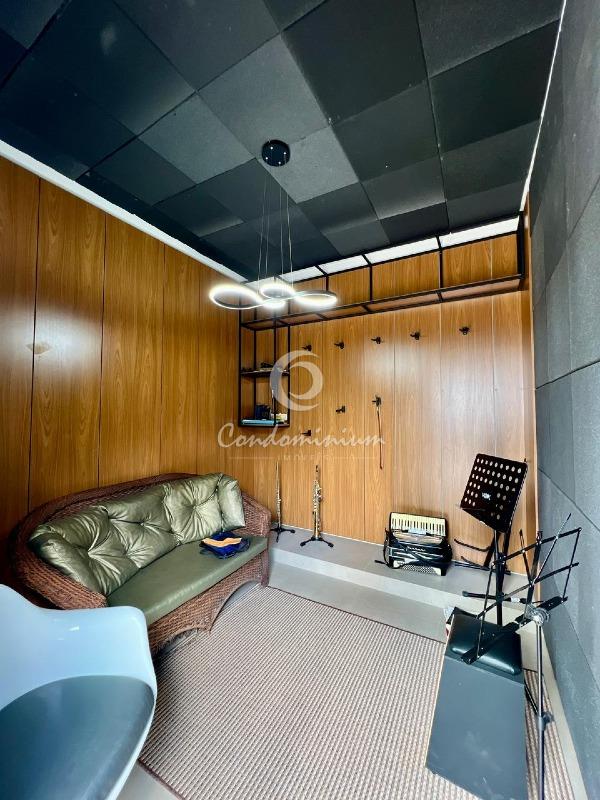 Casa de Condomínio com 3 quartos à venda, 374m² — foto 17 de 52
