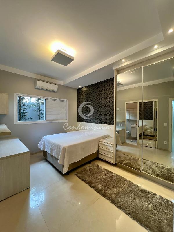 Casa de Condomínio com 3 quartos à venda, 374m² — foto 23 de 52