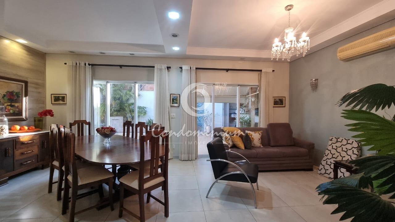 Casa de Condomínio com 3 quartos à venda, 226m² — foto 3 de 27