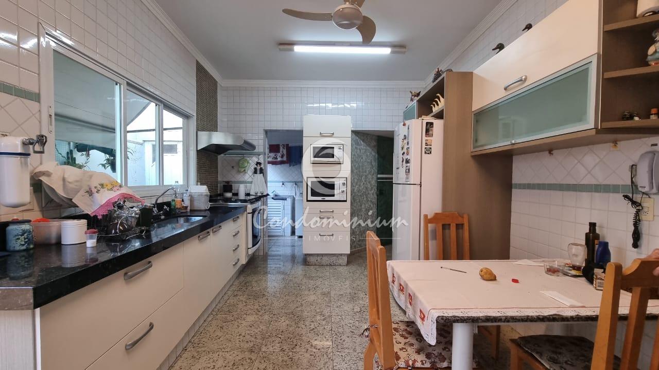 Casa de Condomínio com 3 quartos à venda, 226m² — foto 9 de 27