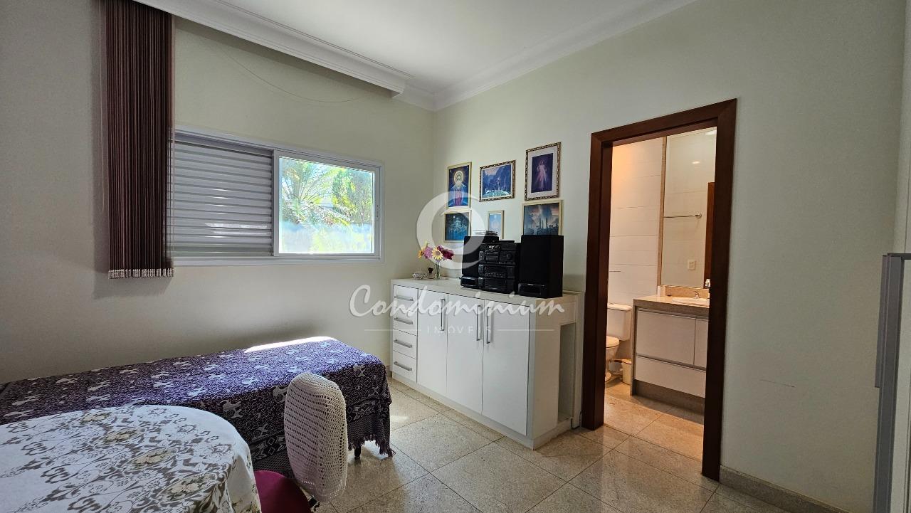 Casa de Condomínio com 4 quartos à venda, 459m² — foto 9 de 37