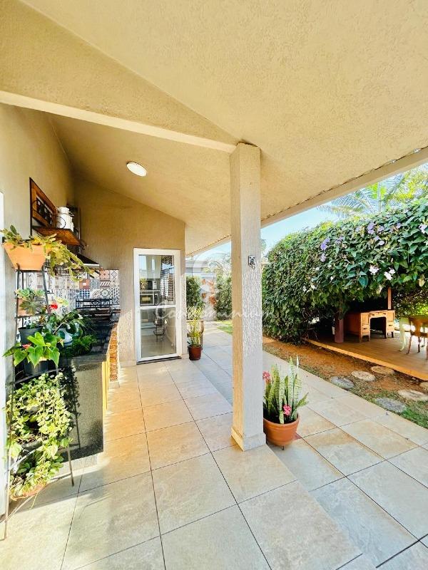 Casa de Condomínio com 3 quartos à venda, 182m² — foto 7 de 33