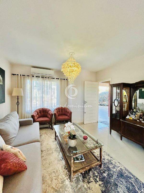 Casa de Condomínio com 3 quartos à venda, 182m² — foto 12 de 33