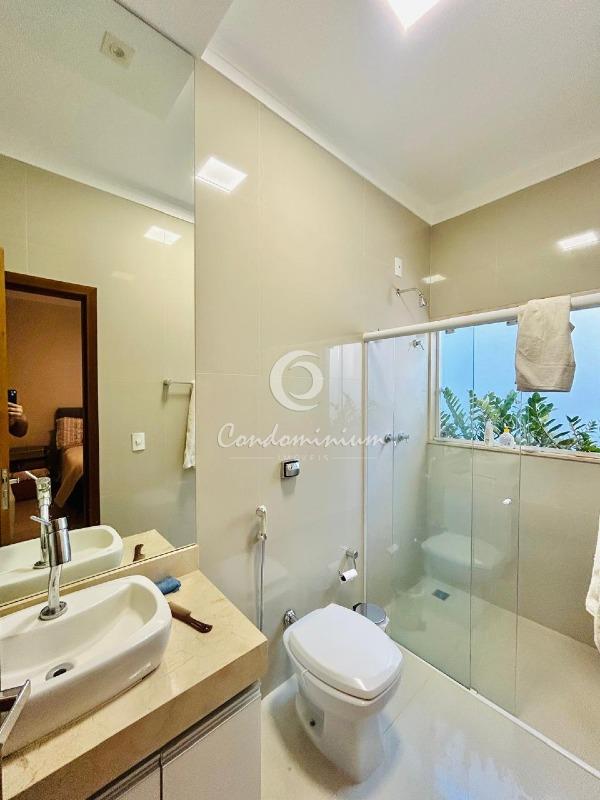 Casa de Condomínio com 3 quartos à venda, 217m² — foto 9 de 19