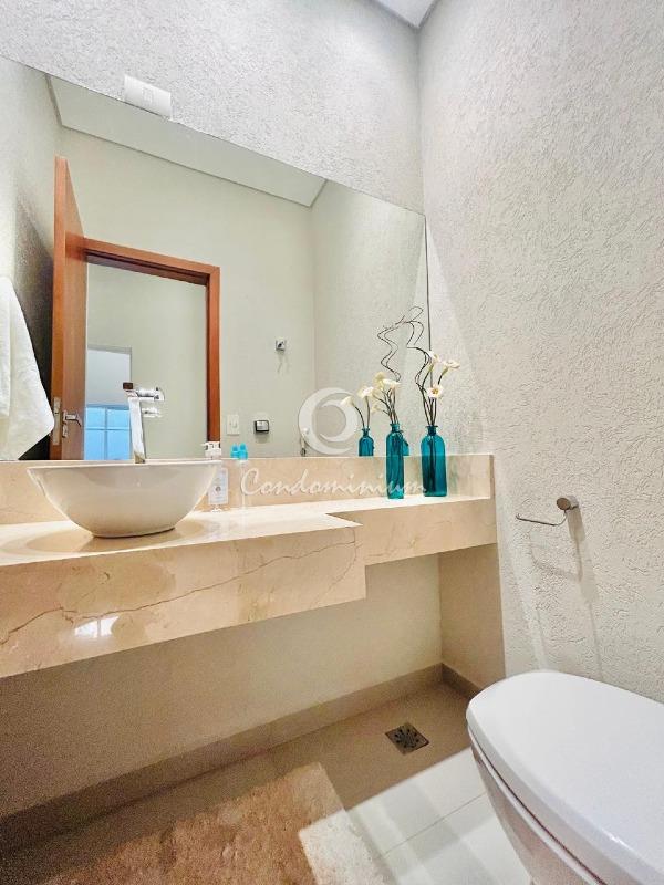 Casa de Condomínio com 3 quartos à venda, 217m² — foto 10 de 19