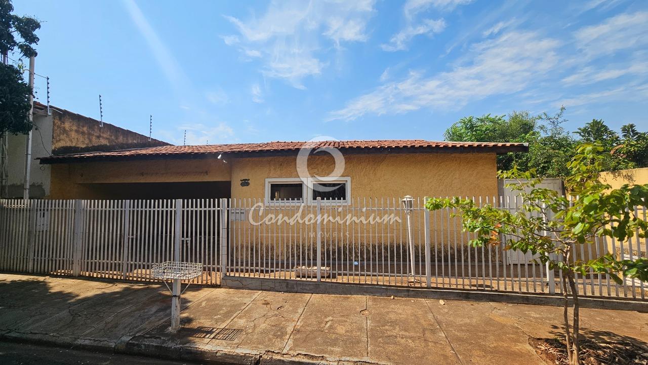 Casa com 3 quartos à venda, 170m² — foto 2 de 25