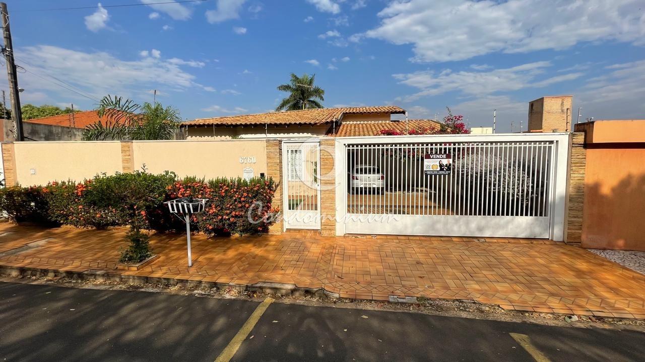 Casa com 3 quartos à venda, 260m² — foto 2 de 15
