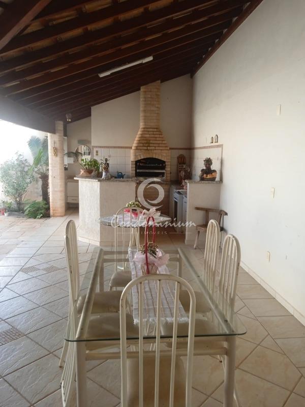 Casa com 3 quartos à venda, 260m² — foto 11 de 15