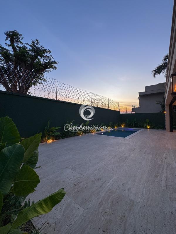 Casa de Condomínio com 4 quartos à venda, 426m² — foto 20 de 40