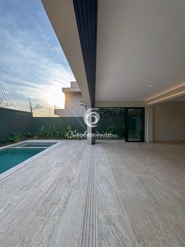 Casa de Condomínio com 4 quartos à venda, 426m² — foto 15 de 40