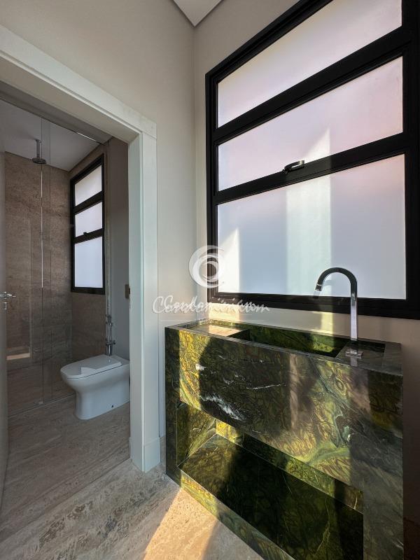 Casa de Condomínio com 4 quartos à venda, 426m² — foto 16 de 40