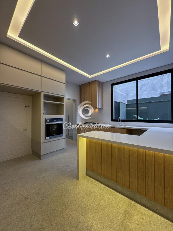 Casa de Condomínio com 4 quartos à venda, 426m² — foto 22 de 40