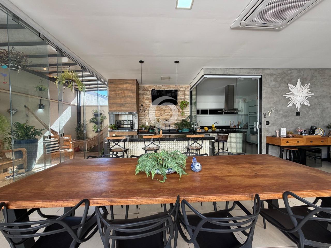 Casa de Condomínio com 4 quartos à venda, 280m² — foto 5 de 43