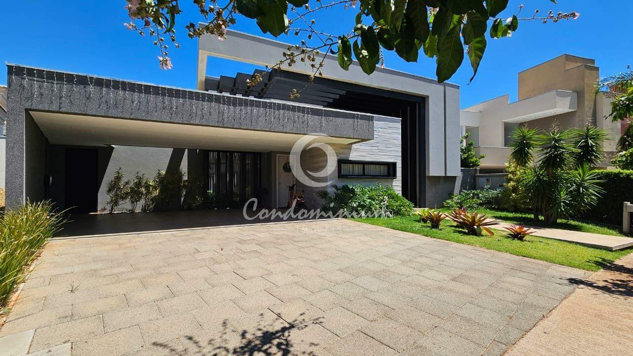 Casa de Condomínio com 4 quartos à venda, 340m² — foto 2 de 41