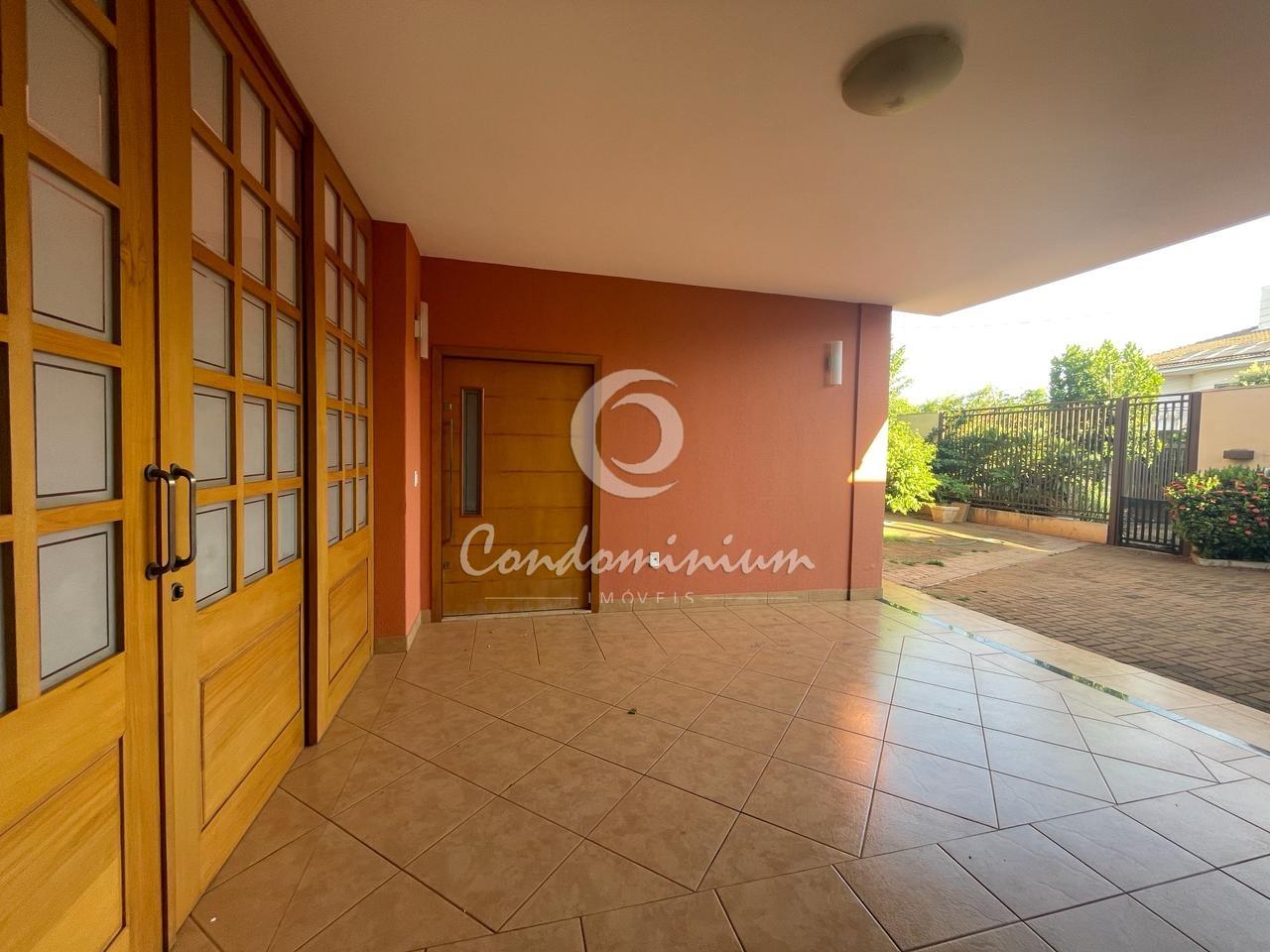 Casa com 3 quartos à venda, 251m² — foto 3 de 8