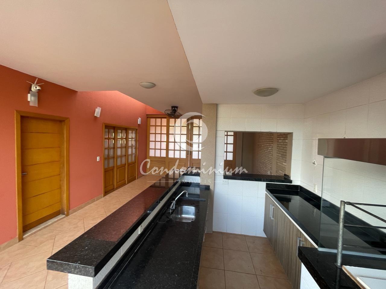 Casa com 3 quartos à venda, 251m² — foto 7 de 8