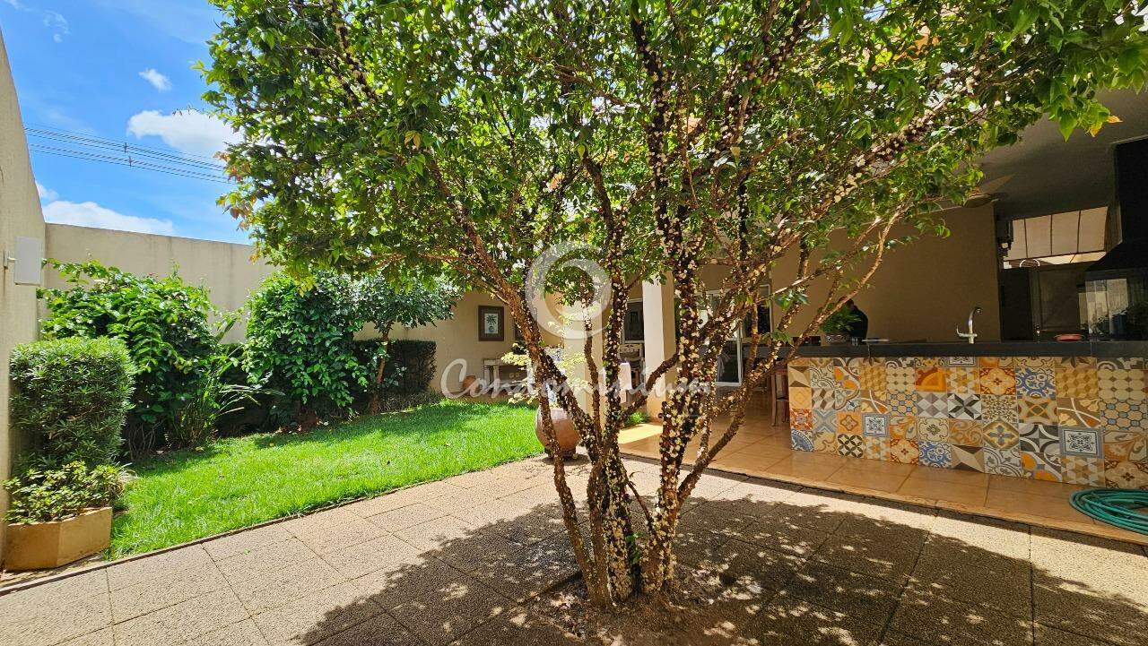 Casa de Condomínio com 3 quartos à venda, 260m² — foto 13 de 30