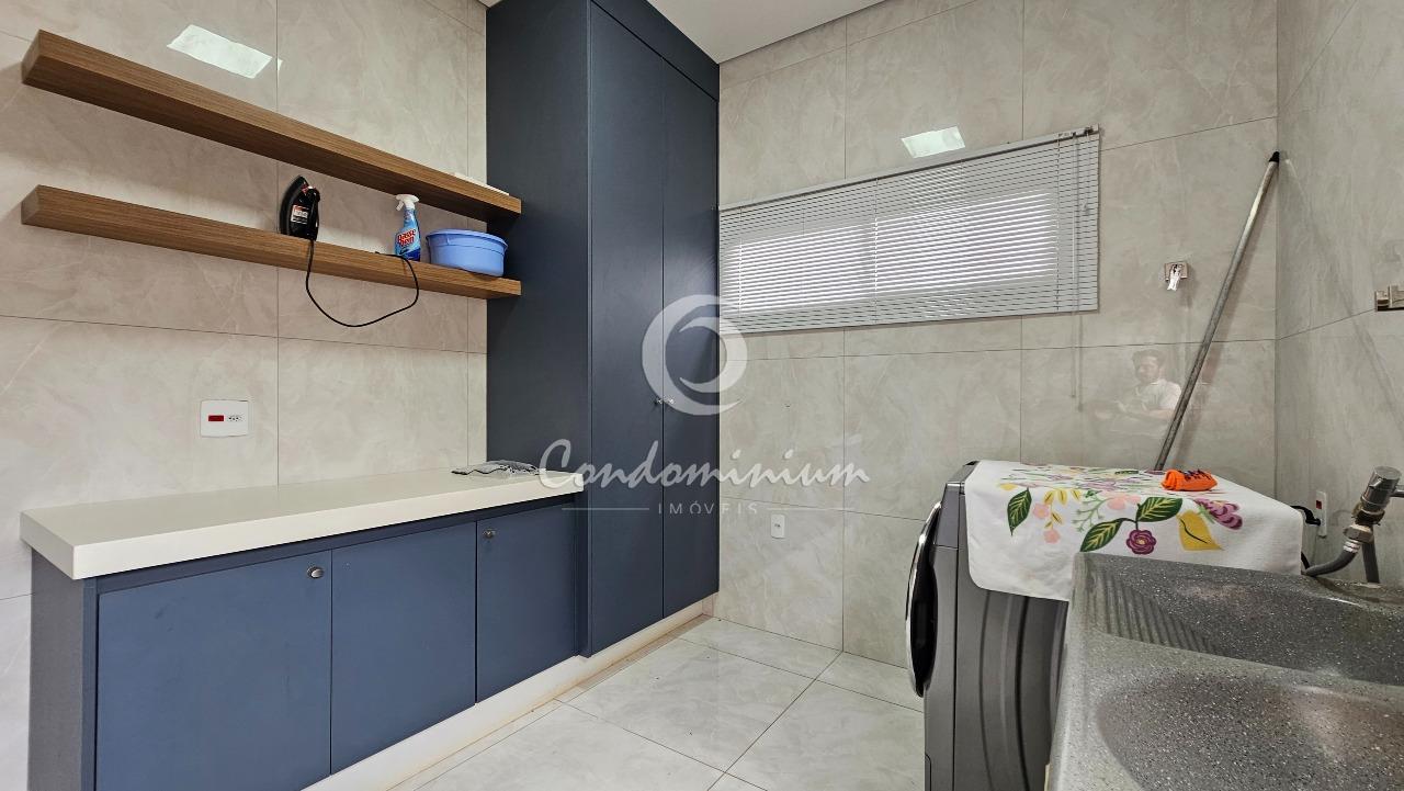 Casa de Condomínio com 4 quartos à venda, 400m² — foto 18 de 52