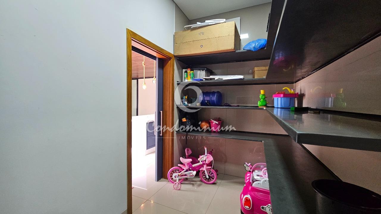 Casa de Condomínio com 4 quartos à venda, 400m² — foto 17 de 52