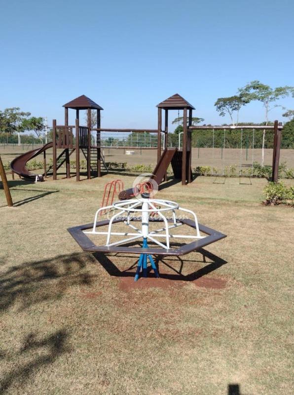 Terreno / Lote / Condomínio  à venda, 300m² — foto 10 de 22