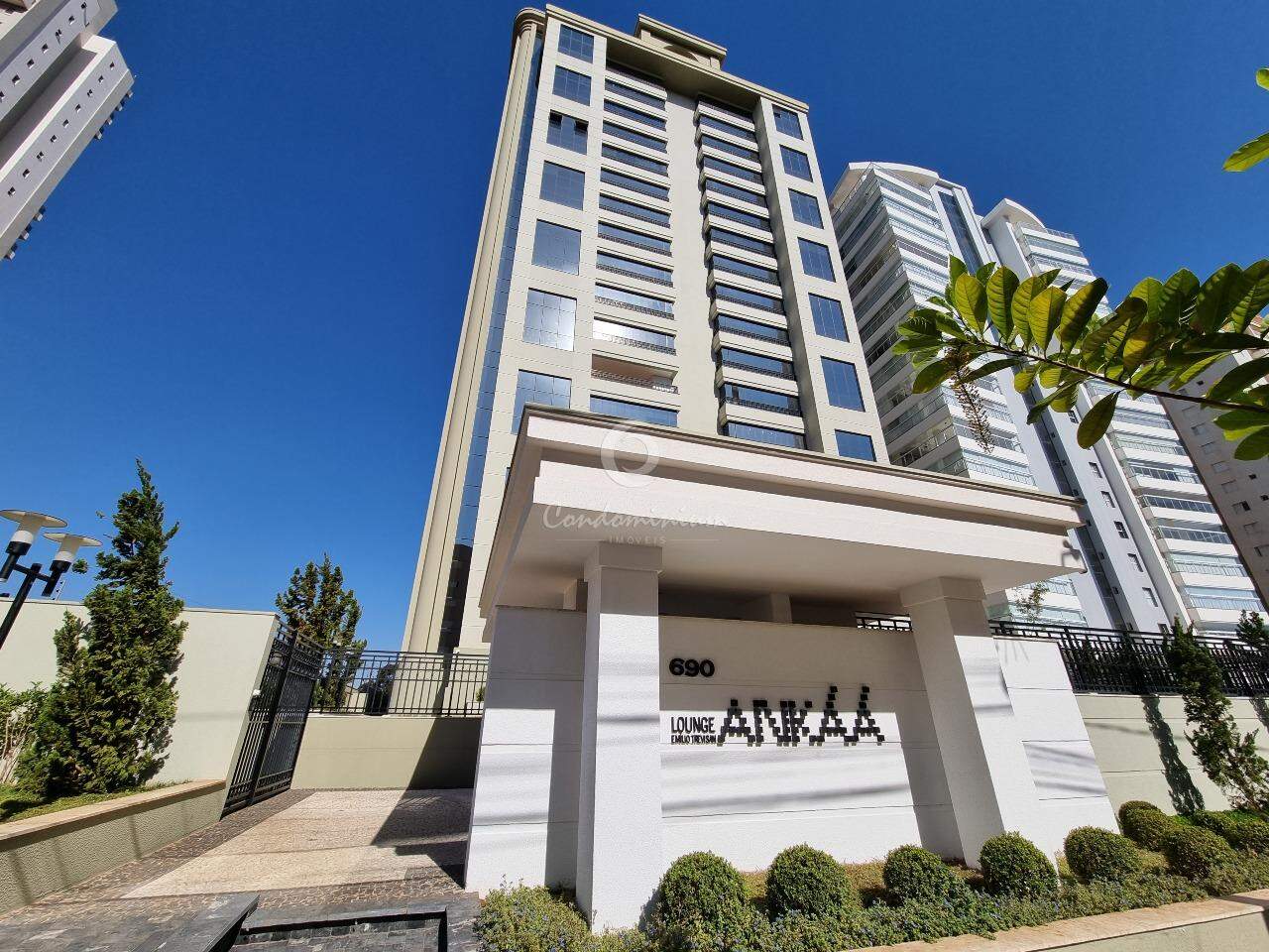 Apartamento com 4 quartos à venda, 285m² — foto 1 de 40