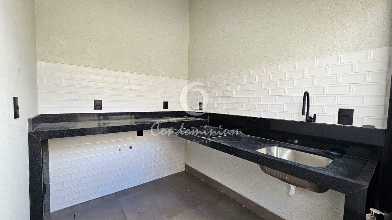 Casa de Condomínio com 3 quartos à venda, 210m² — foto 16 de 38