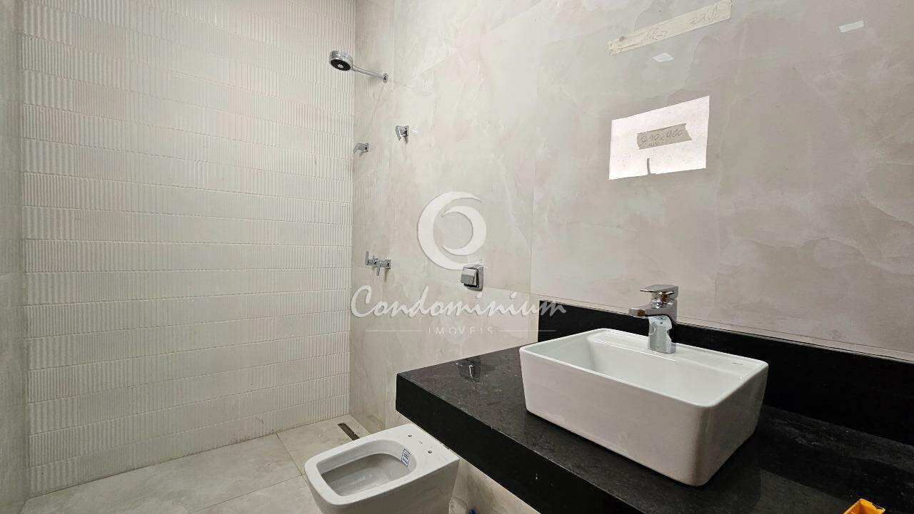 Casa de Condomínio com 3 quartos à venda, 210m² — foto 21 de 38