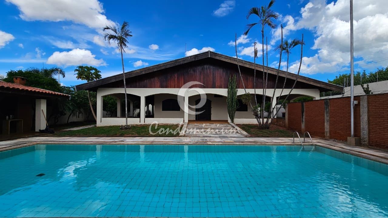 Casa com 3 quartos à venda, 618m² — foto 1 de 30