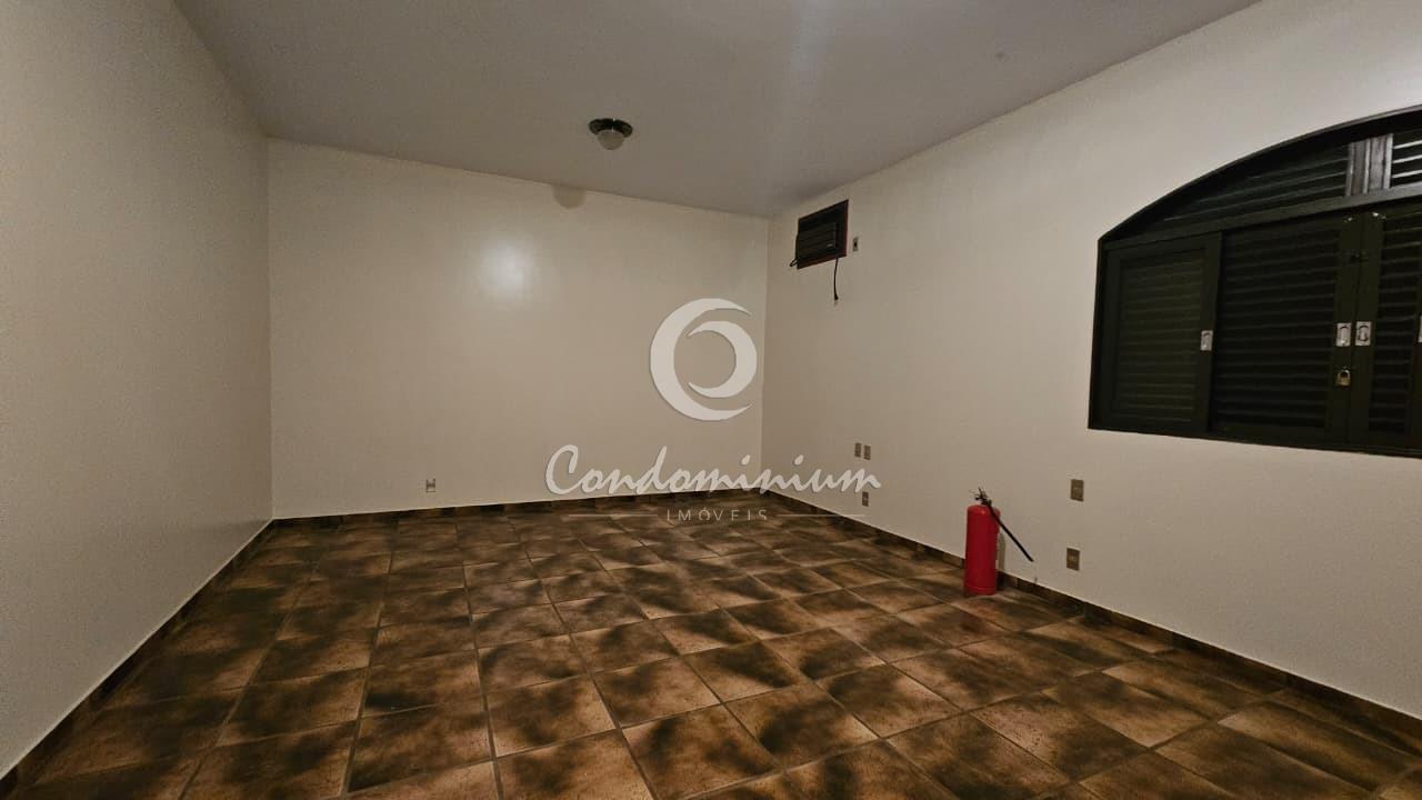 Casa com 3 quartos à venda, 618m² — foto 28 de 30