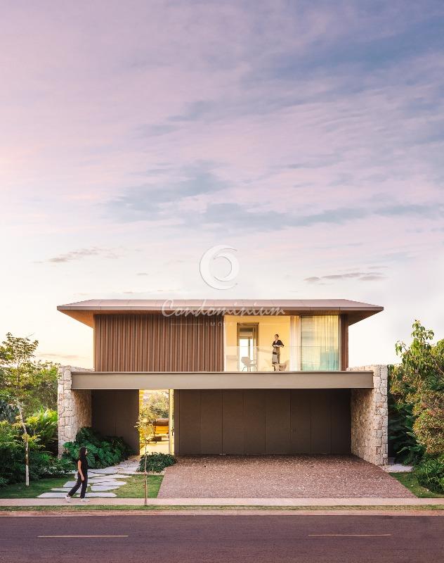 Casa de Condomínio com 3 quartos à venda, 550m² — foto 2 de 33