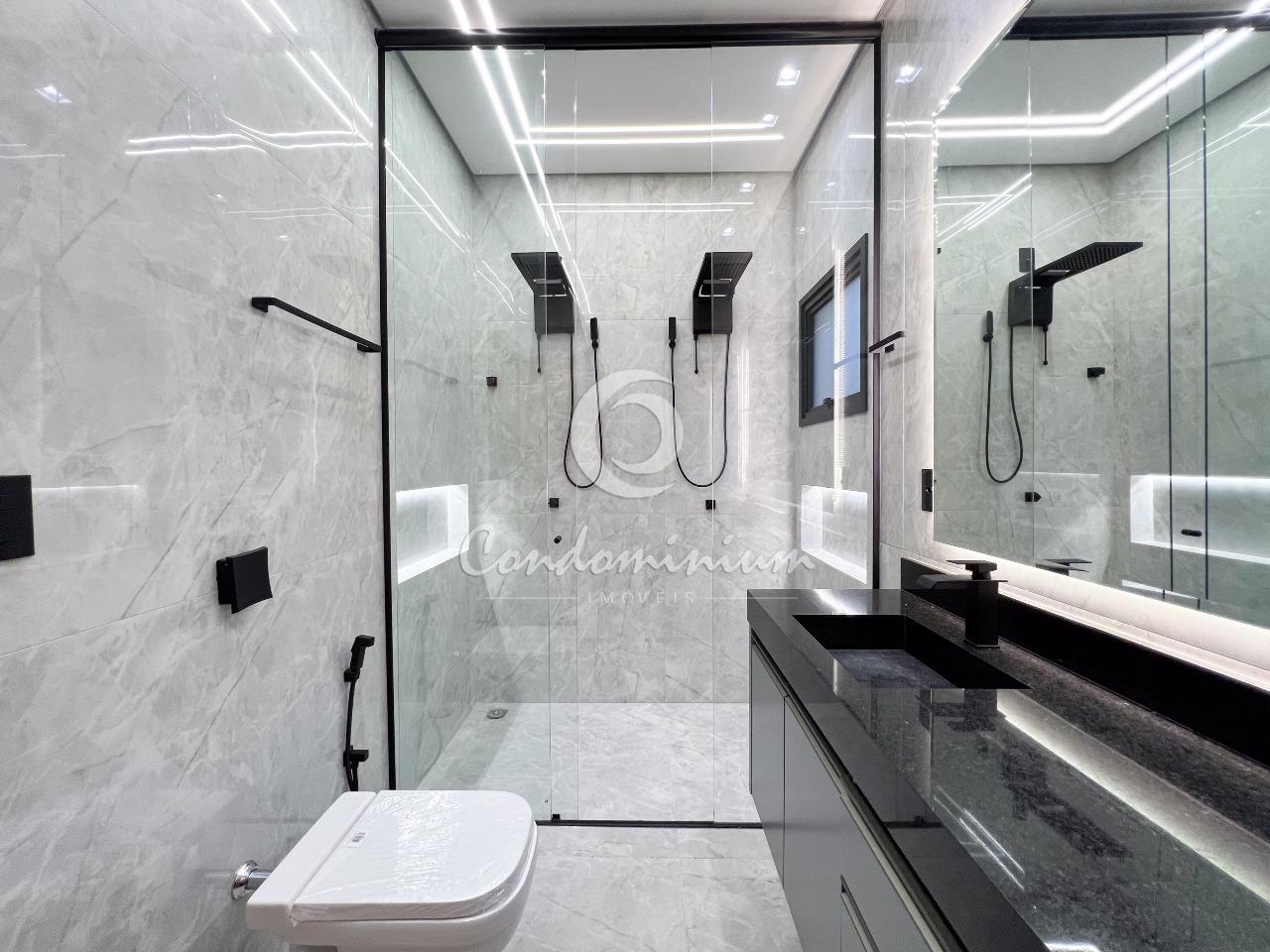 Casa de Condomínio com 3 quartos à venda, 304m² — foto 18 de 30