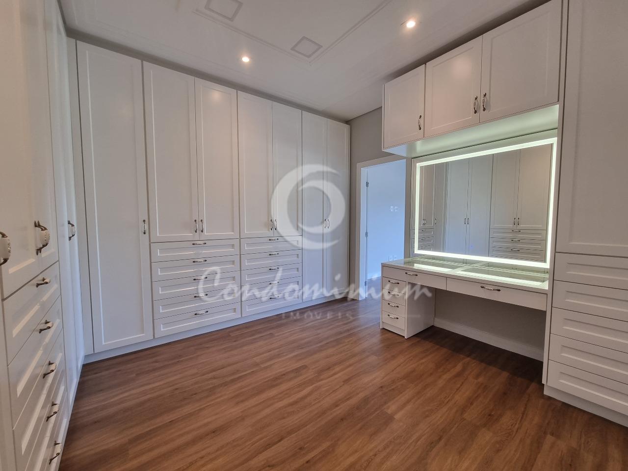 Casa de Condomínio com 5 quartos para aluguel, 521m² — foto 27 de 55