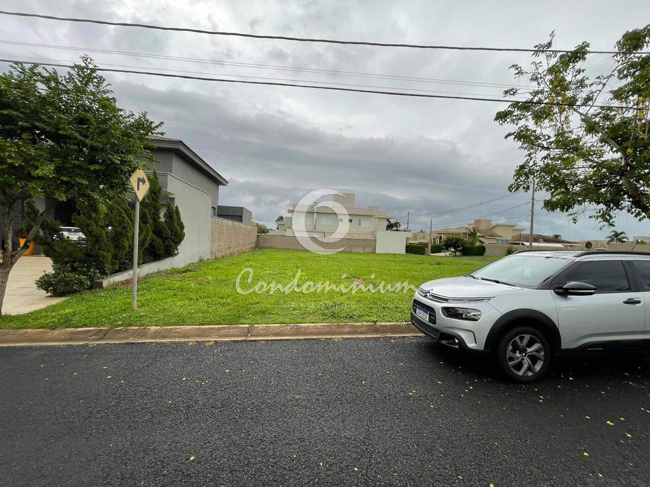 Terreno / Lote / Condomínio  à venda, 462m² — foto 1 de 17
