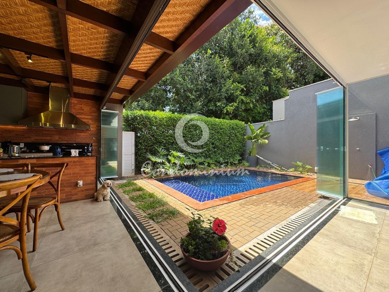 Casa de Condomínio com 4 quartos à venda, 270m² — foto 1 de 39