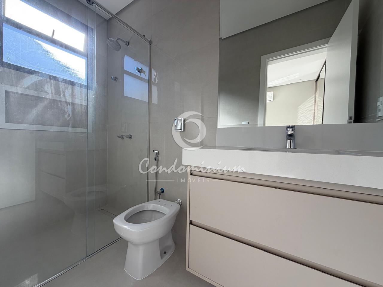 Casa de Condomínio com 3 quartos à venda, 228m² — foto 18 de 29