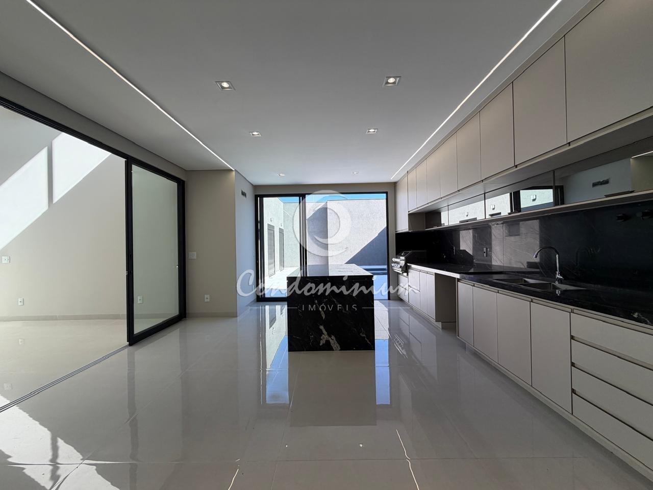 Casa de Condomínio com 3 quartos à venda, 228m² — foto 4 de 29